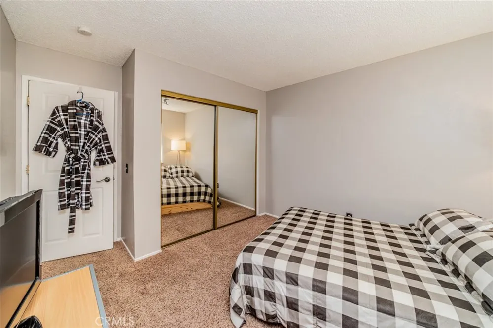 37365 96th E Littlerock, CA 93543