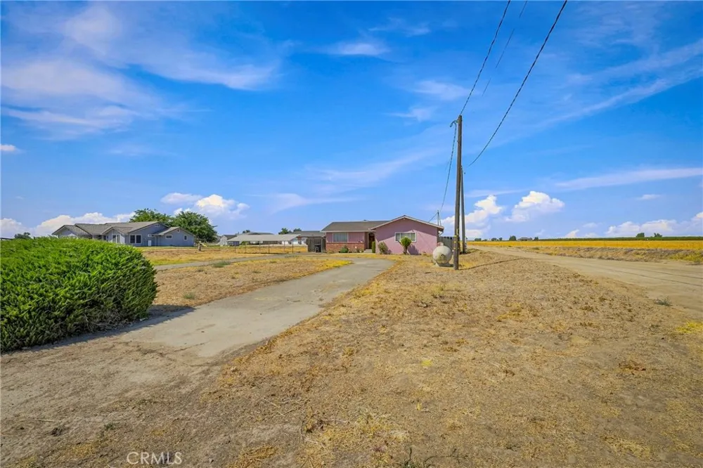 128 E El Nido El Nido, CA 95317