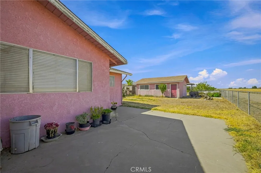 128 E El Nido El Nido, CA 95317