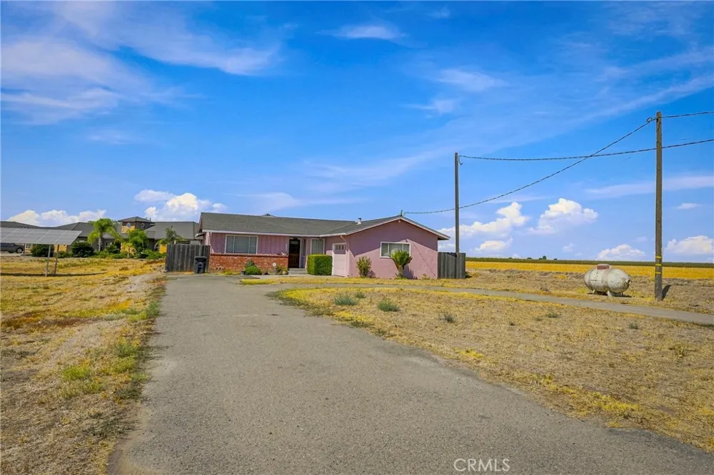 128 E El Nido El Nido, CA 95317