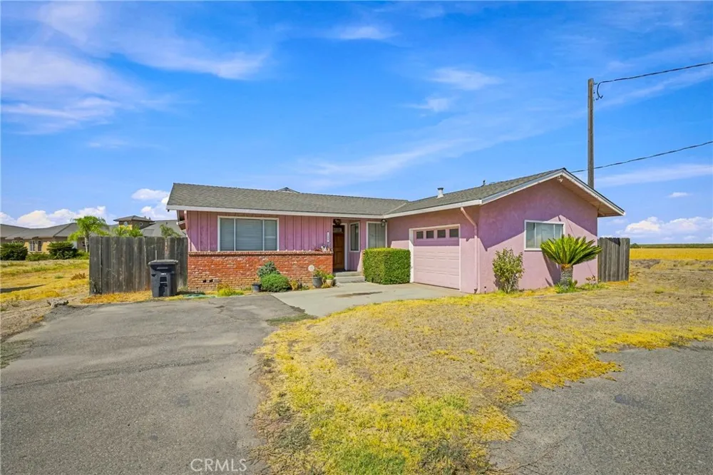 128 E El Nido El Nido, CA 95317