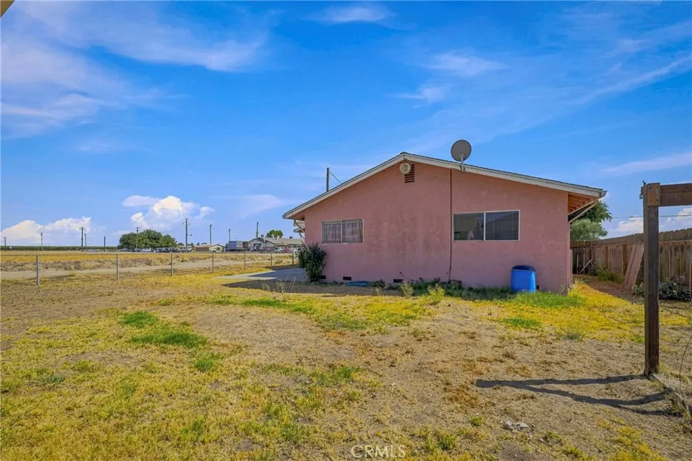 128 E El Nido El Nido, CA 95317