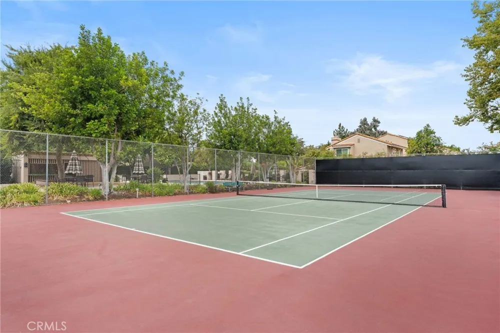 23034 Park Sorrento Calabasas, CA 91302