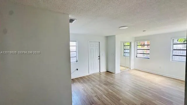 6371 SW 39th St Miami, FL 33155