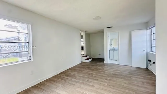6371 SW 39th St Miami, FL 33155