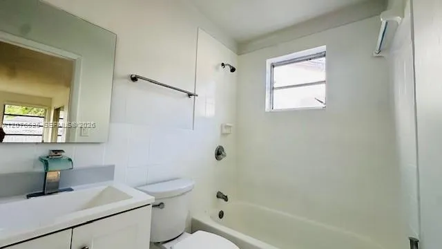 6371 SW 39th St Miami, FL 33155