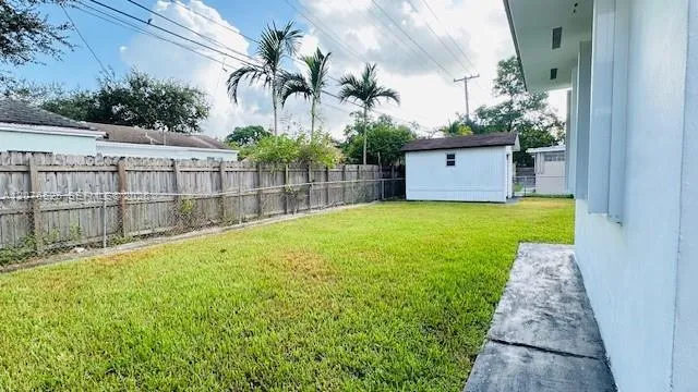 6371 SW 39th St Miami, FL 33155