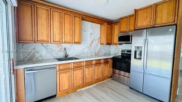6371 SW 39th St Miami, FL 33155