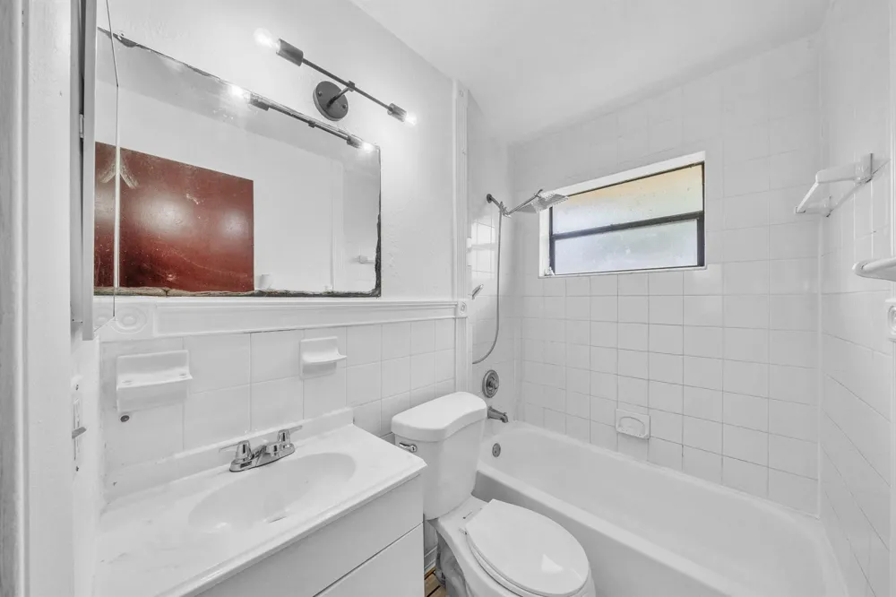 237 SW 5th Street #4D Deerfield Beach, FL 33441