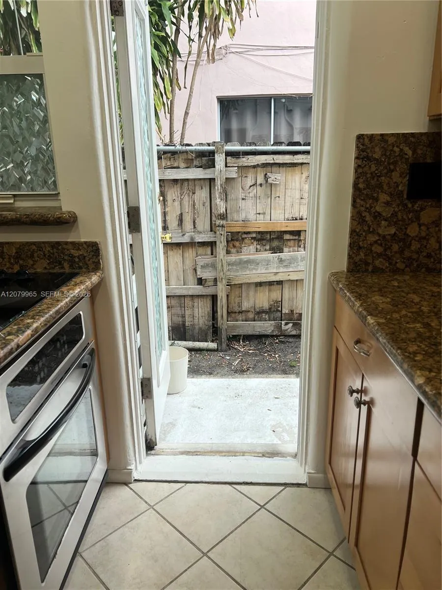 225 SE 16th Ave #5 Fort Lauderdale, FL 33301