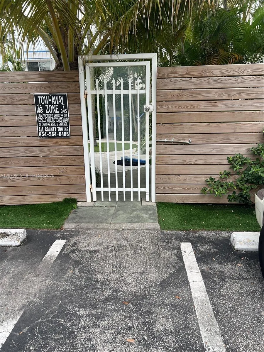 225 SE 16th Ave #5 Fort Lauderdale, FL 33301