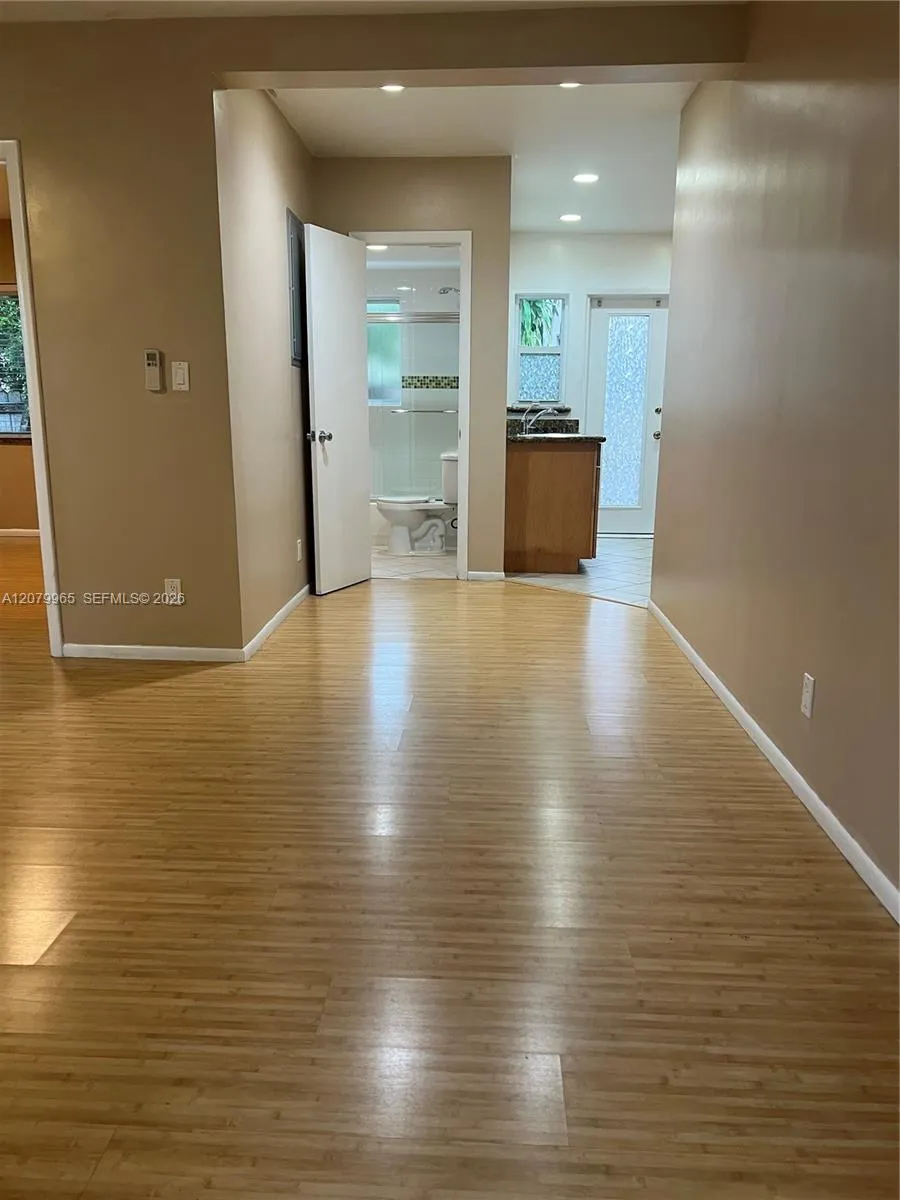 225 SE 16th Ave #5 Fort Lauderdale, FL 33301