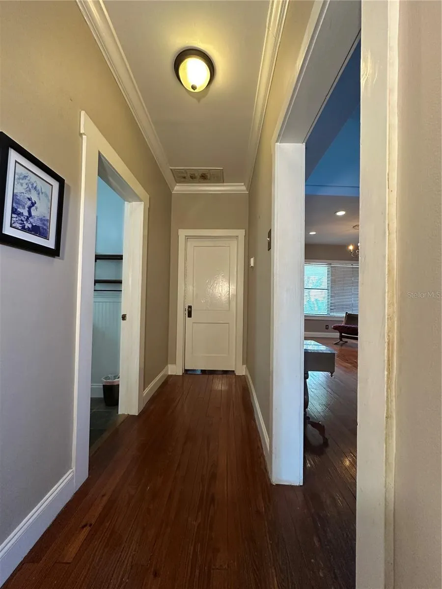 1308 E FRIERSON AVENUE Tampa, FL 33603