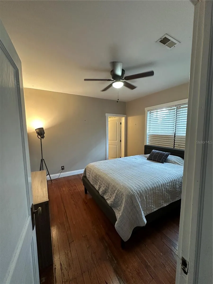 1308 E FRIERSON AVENUE Tampa, FL 33603