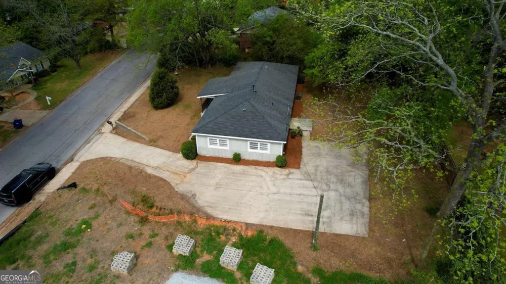 180 Capitol AVE Winder, GA 30680