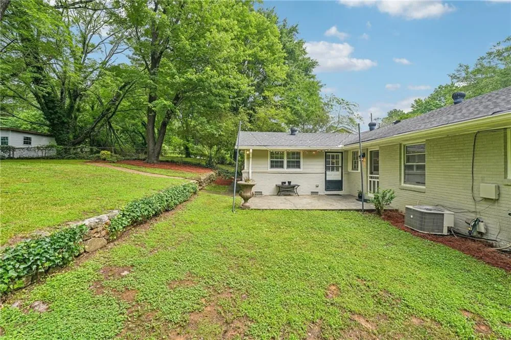 2120 Meadowbrook Lane SE Marietta, GA 30067