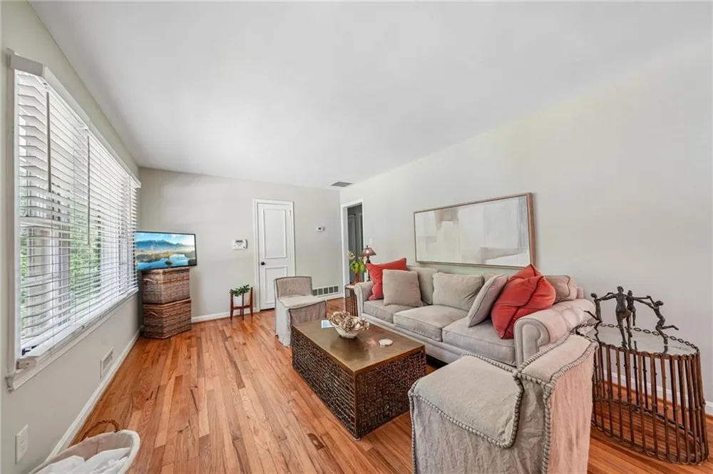2120 Meadowbrook Lane SE Marietta, GA 30067