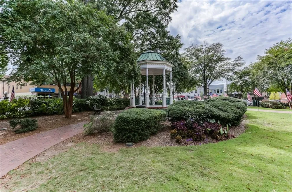 2120 Meadowbrook Lane SE Marietta, GA 30067
