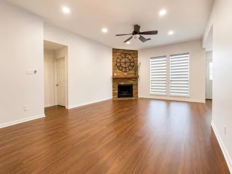 6411 Spring Creek