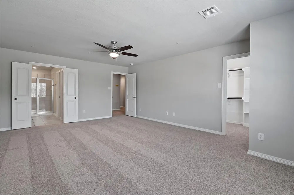 2331 Seven Oaks Boulevard #16 Tomball, TX 77375