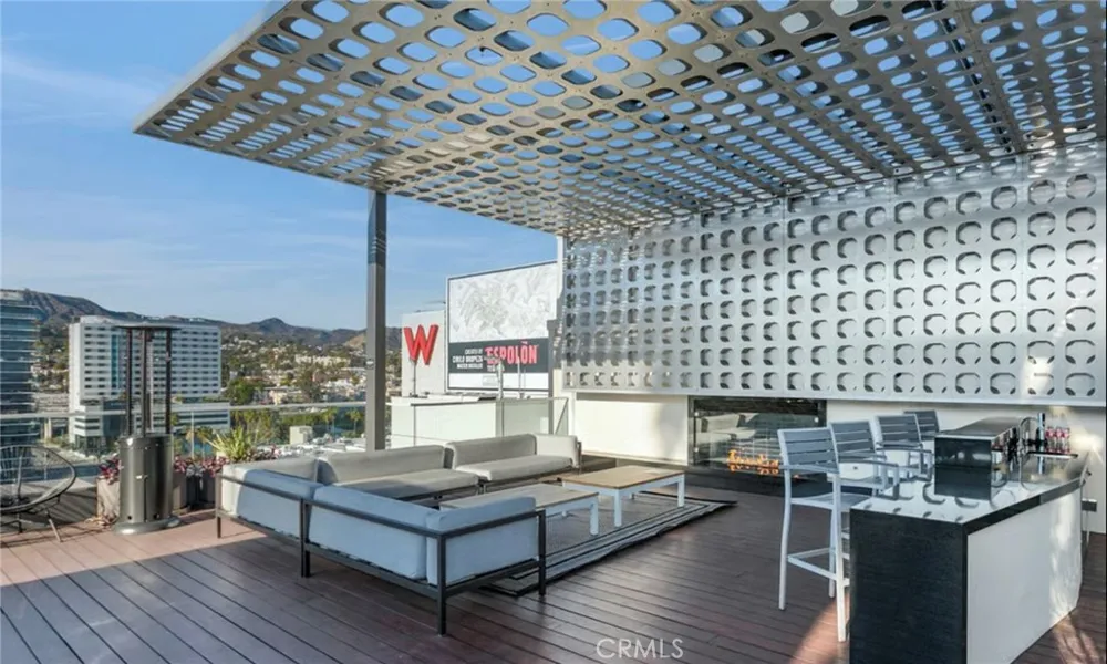 6250 Hollywood Blvd 8D Los Angeles, CA 90028