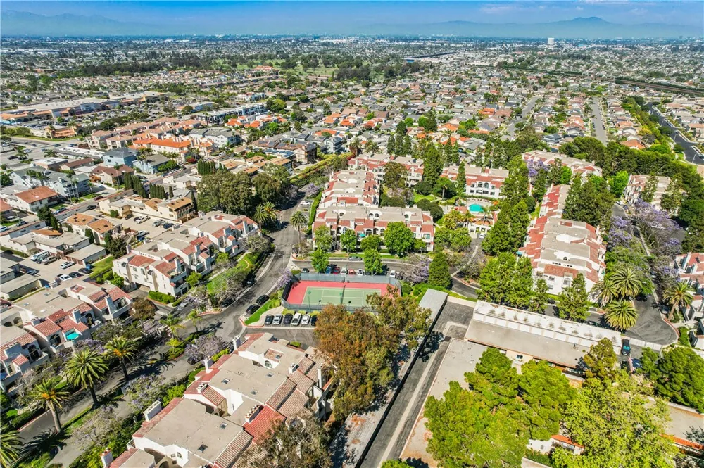 5071 Dorado Drive #106 Huntington Beach, CA 92649