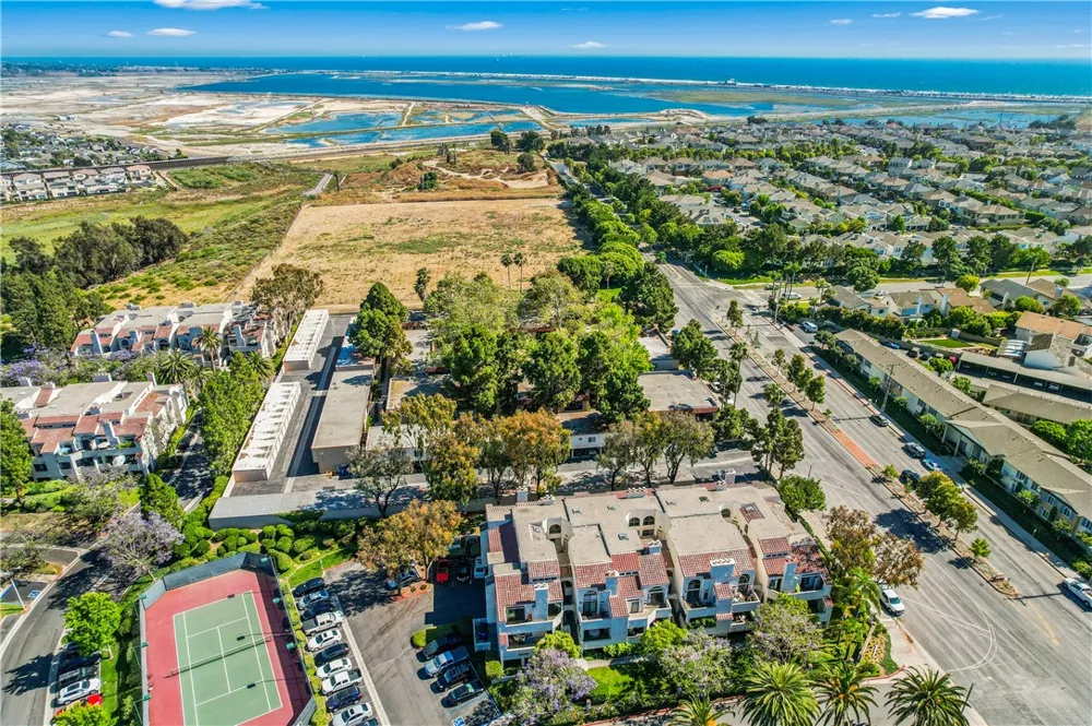 5071 Dorado Drive #106 Huntington Beach, CA 92649