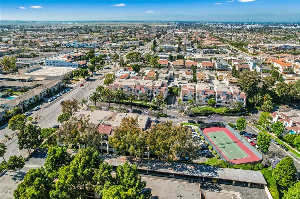 5071 Dorado Drive #106 Huntington Beach, CA 92649