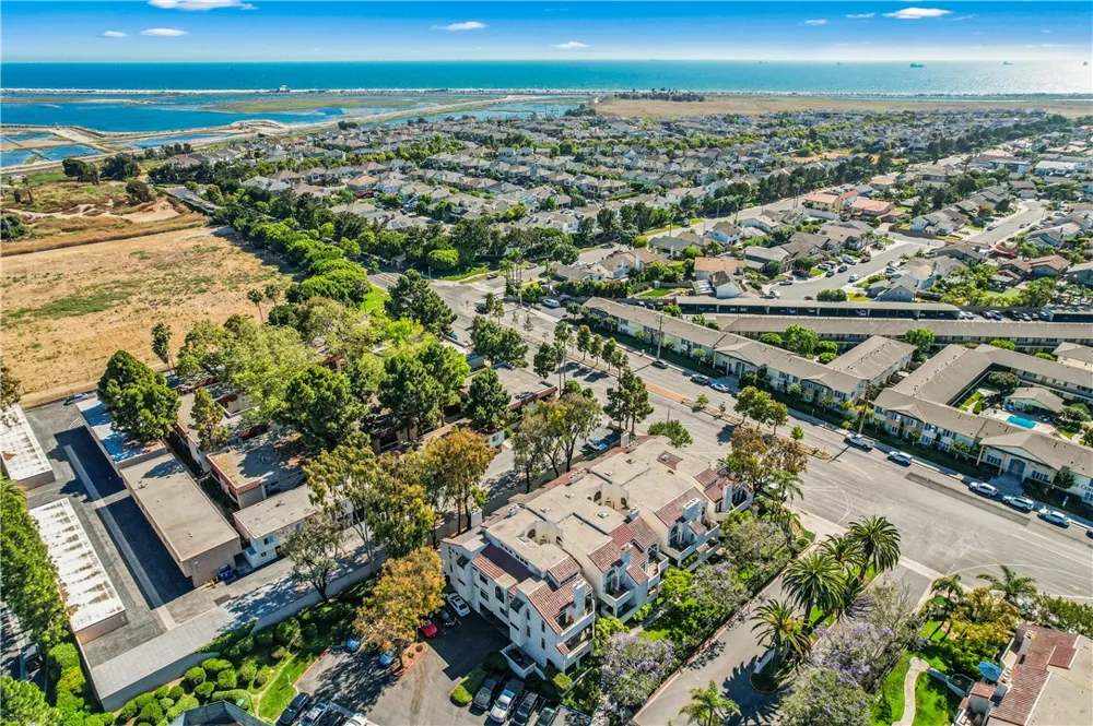 5071 Dorado Drive #106 Huntington Beach, CA 92649