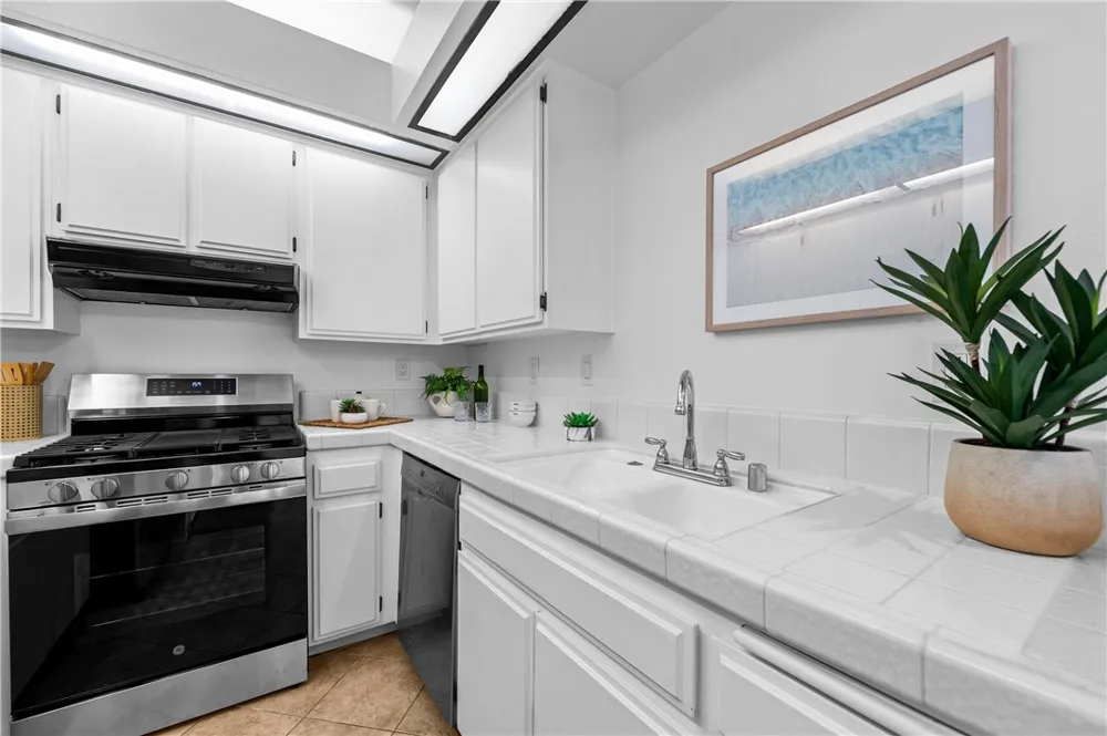 5071 Dorado Drive #106 Huntington Beach, CA 92649