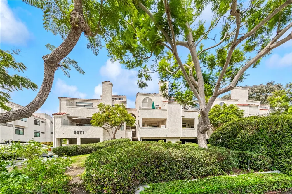 5071 Dorado Drive #106 Huntington Beach, CA 92649