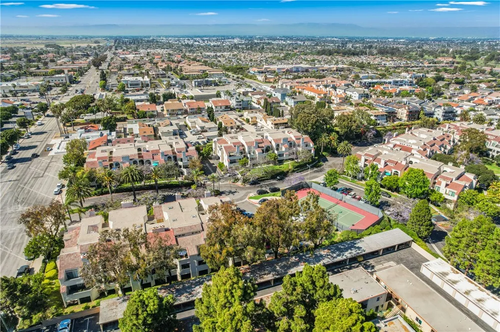 5071 Dorado Drive #106 Huntington Beach, CA 92649