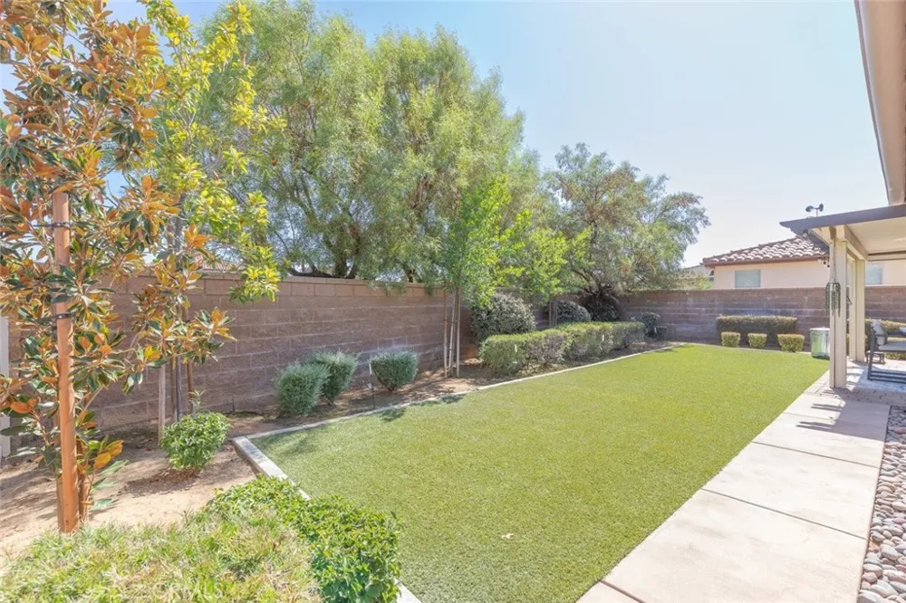 163 Tradition Court Calimesa, CA 92320