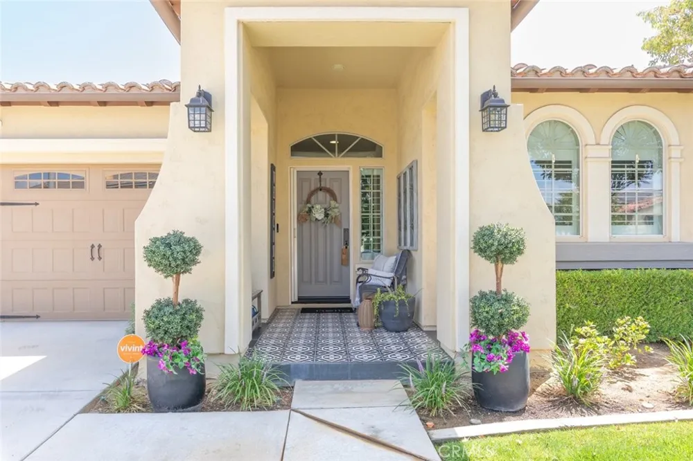 163 Tradition Court Calimesa, CA 92320