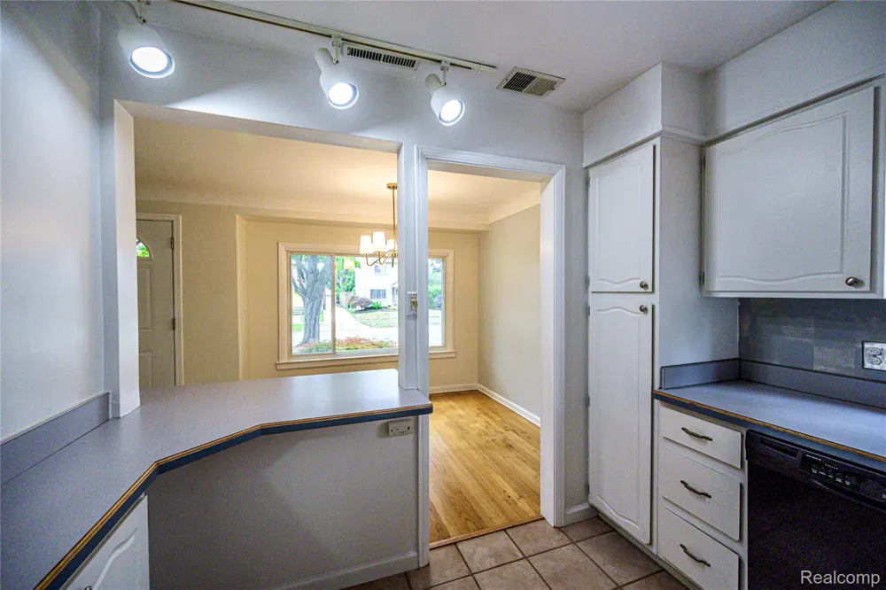 505 S Minerva Avenue Royal Oak City, MI 48067