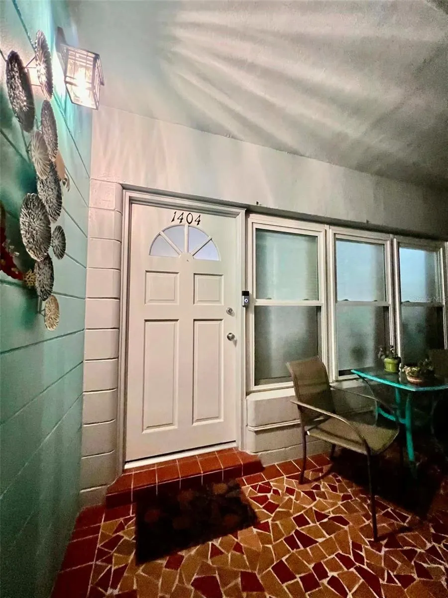 5820 43RD TERRACE TERRACE #1404 Kenneth City, FL 33709