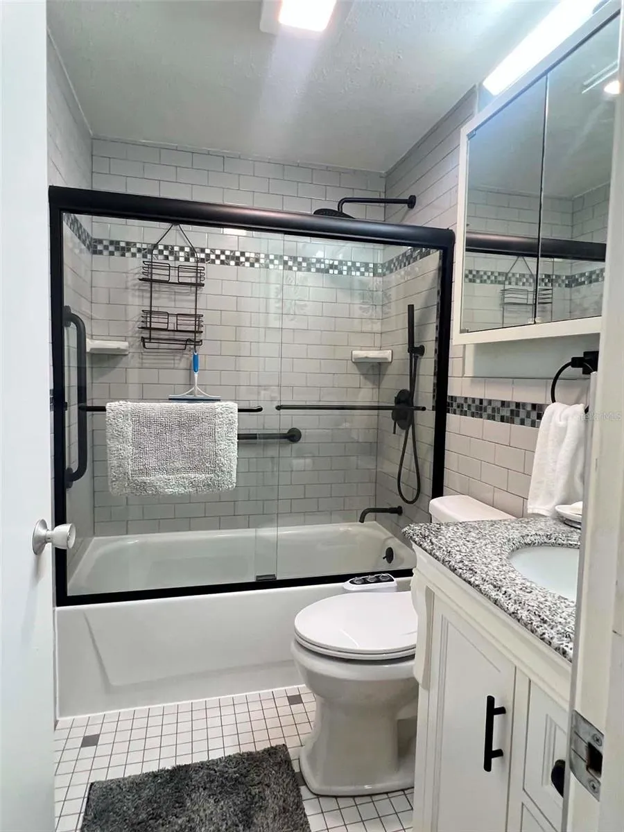 5820 43RD TERRACE TERRACE #1404 Kenneth City, FL 33709