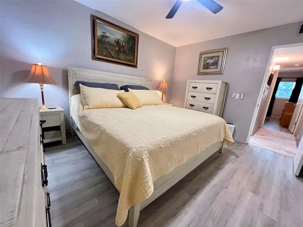 5820 43RD TERRACE TERRACE #1404 Kenneth City, FL 33709