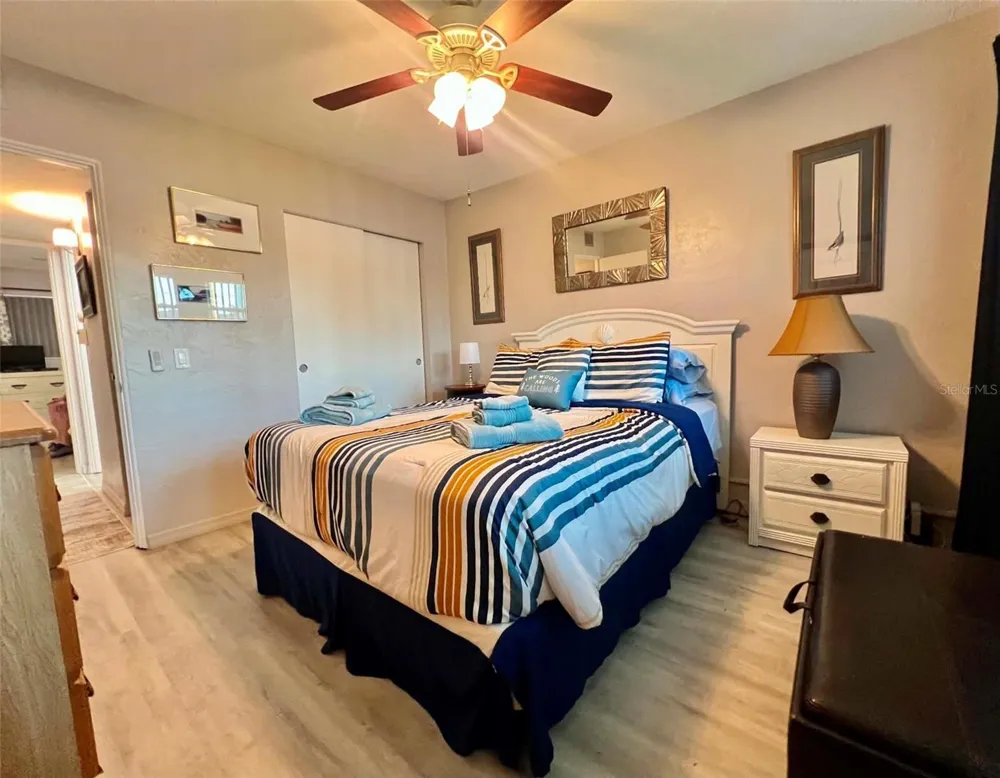5820 43RD TERRACE TERRACE #1404 Kenneth City, FL 33709