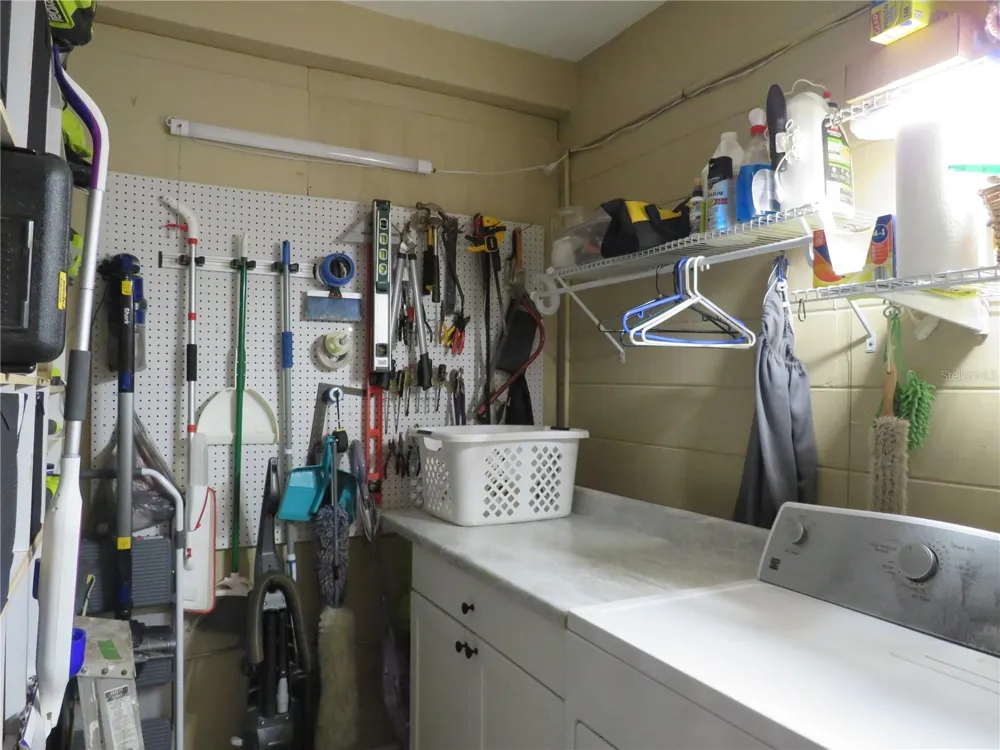 5820 43RD TERRACE TERRACE #1404 Kenneth City, FL 33709