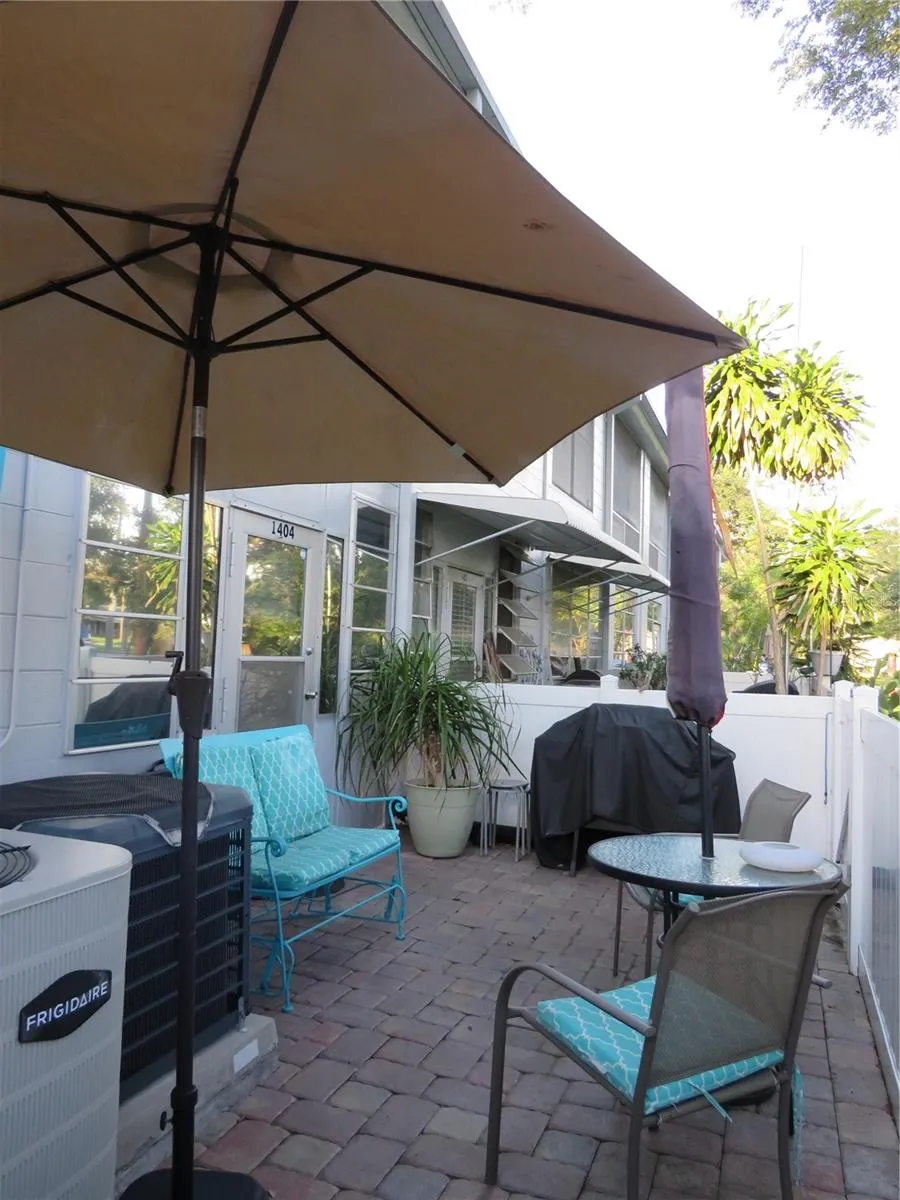 5820 43RD TERRACE TERRACE #1404 Kenneth City, FL 33709