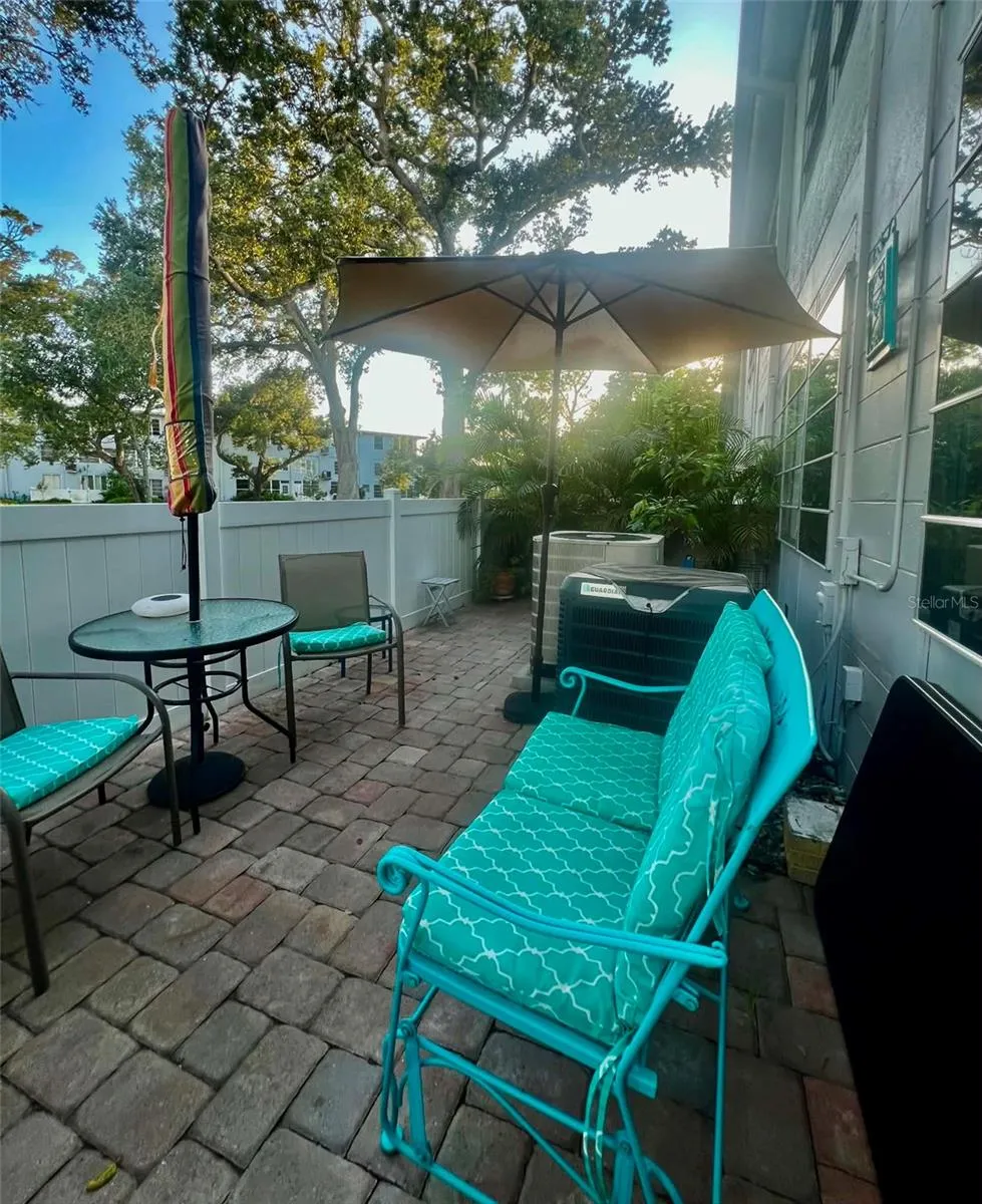 5820 43RD TERRACE TERRACE #1404 Kenneth City, FL 33709