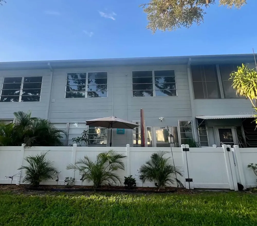 5820 43RD TERRACE TERRACE #1404 Kenneth City, FL 33709