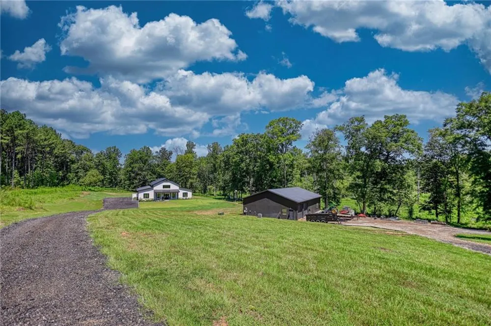 1321 Aqua Rd Madison, GA 30650