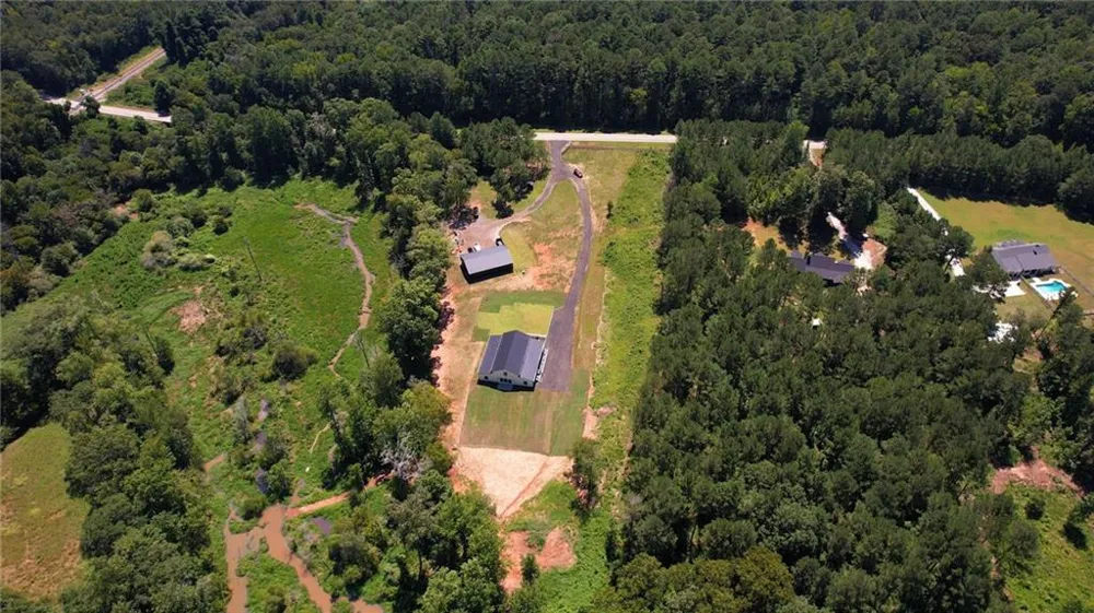 1321 Aqua Rd Madison, GA 30650