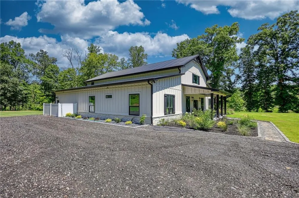 1321 Aqua Rd Madison, GA 30650