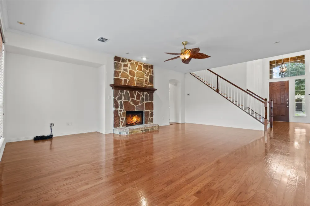 7513 Kallan Drive Rowlett, TX 75089