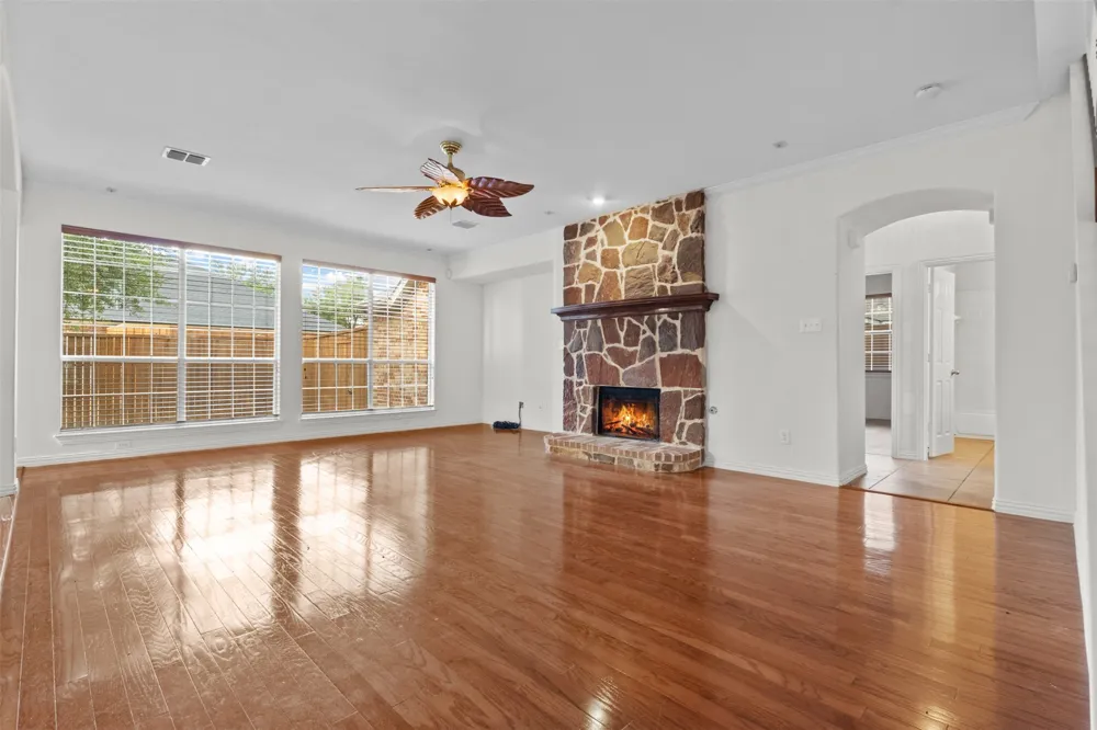 7513 Kallan Drive Rowlett, TX 75089