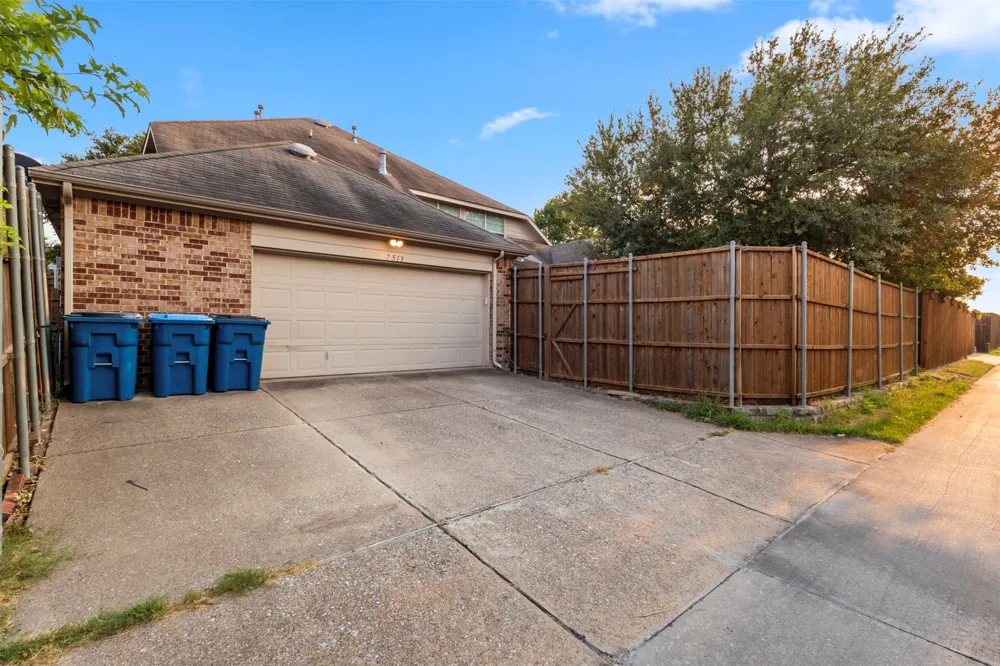 7513 Kallan Drive Rowlett, TX 75089