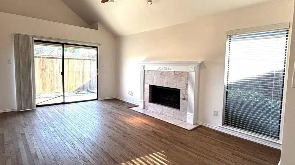4019 Rive Lane Addison, TX 75001